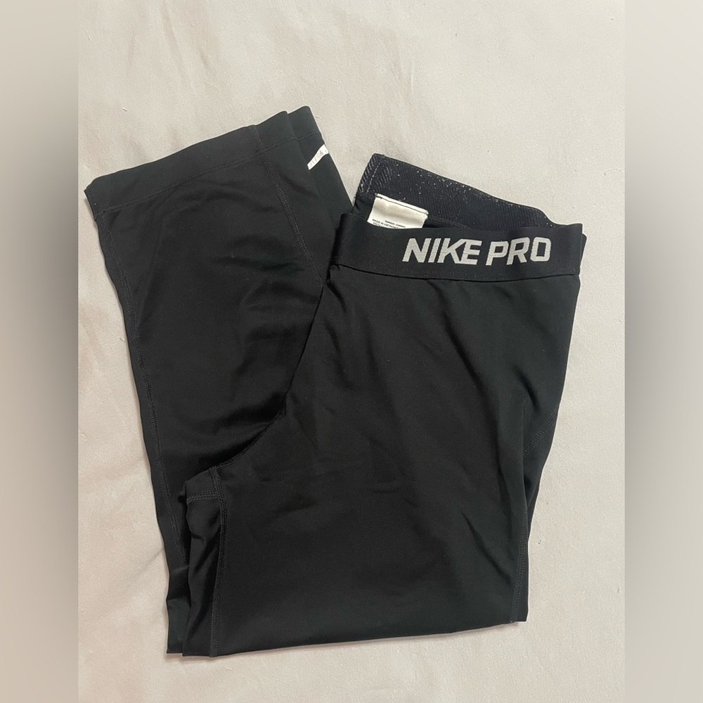 Nike Pro Cropped Spandex Leggings